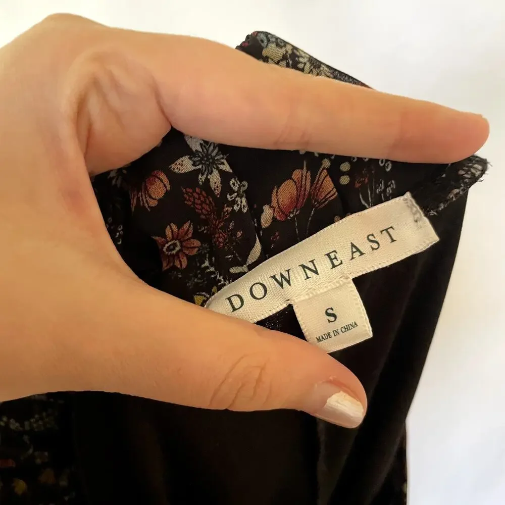 Downeast navy pink floral wide leg flowy pants women's size small lined trousers